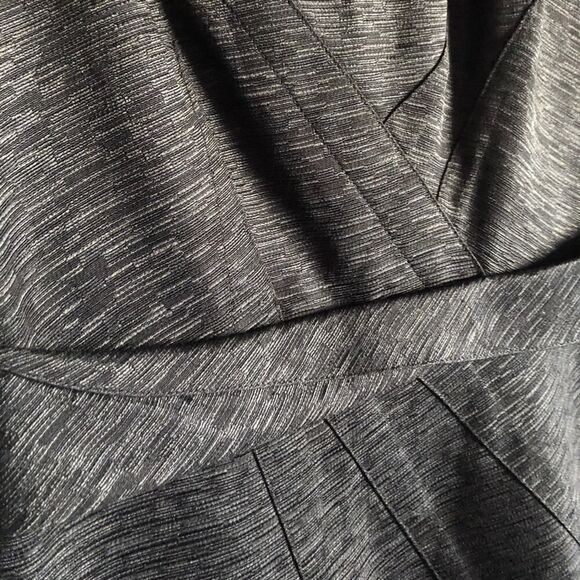 David Meister Black Textured Sheath Dress Size 4 - Picture 5 of 8